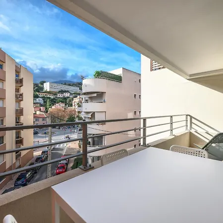 Appartement Val D'or, Moderne Et Famillial Pour 4 Personnes, Parking, Centre Gare Menton